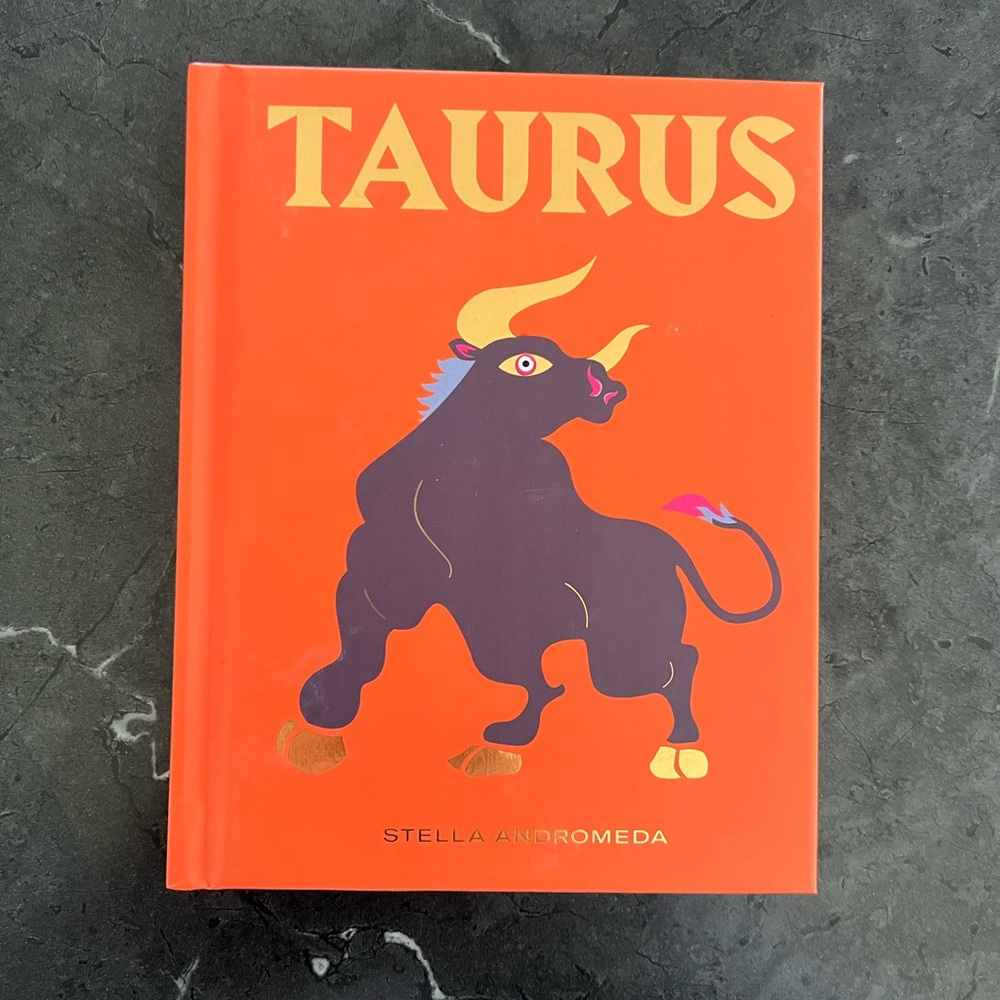 Mini Taurus book - Picture 2 of 4